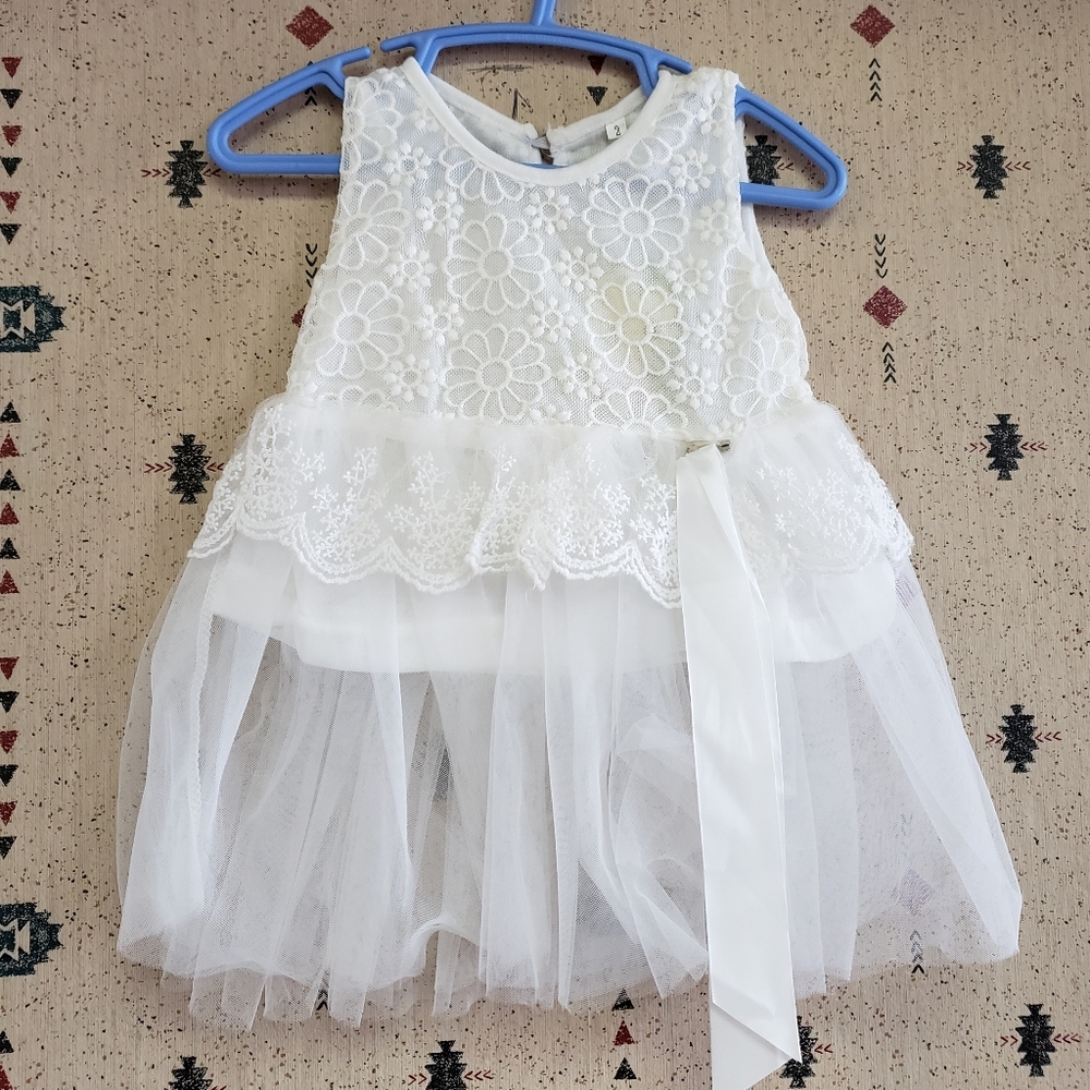 🛍4 for $20 baby's white floral dress